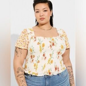 ✨Torrid Floral Smocked Square Neck Flutter Sleeve Peplum Top Size 3